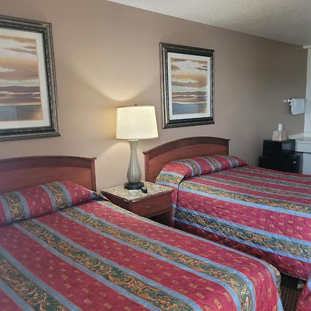 غرب شاطئ بالم Queens Lodge Motel المظهر الخارجي الصورة